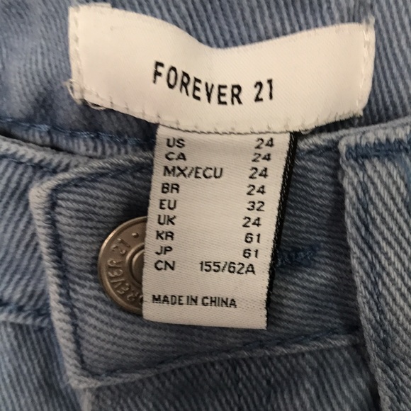 FOREVER 21 CARGO JEANS SIZE 24Wx26L LIGHT BLUE GREAT CONDITION! - Picture 3 of 8
